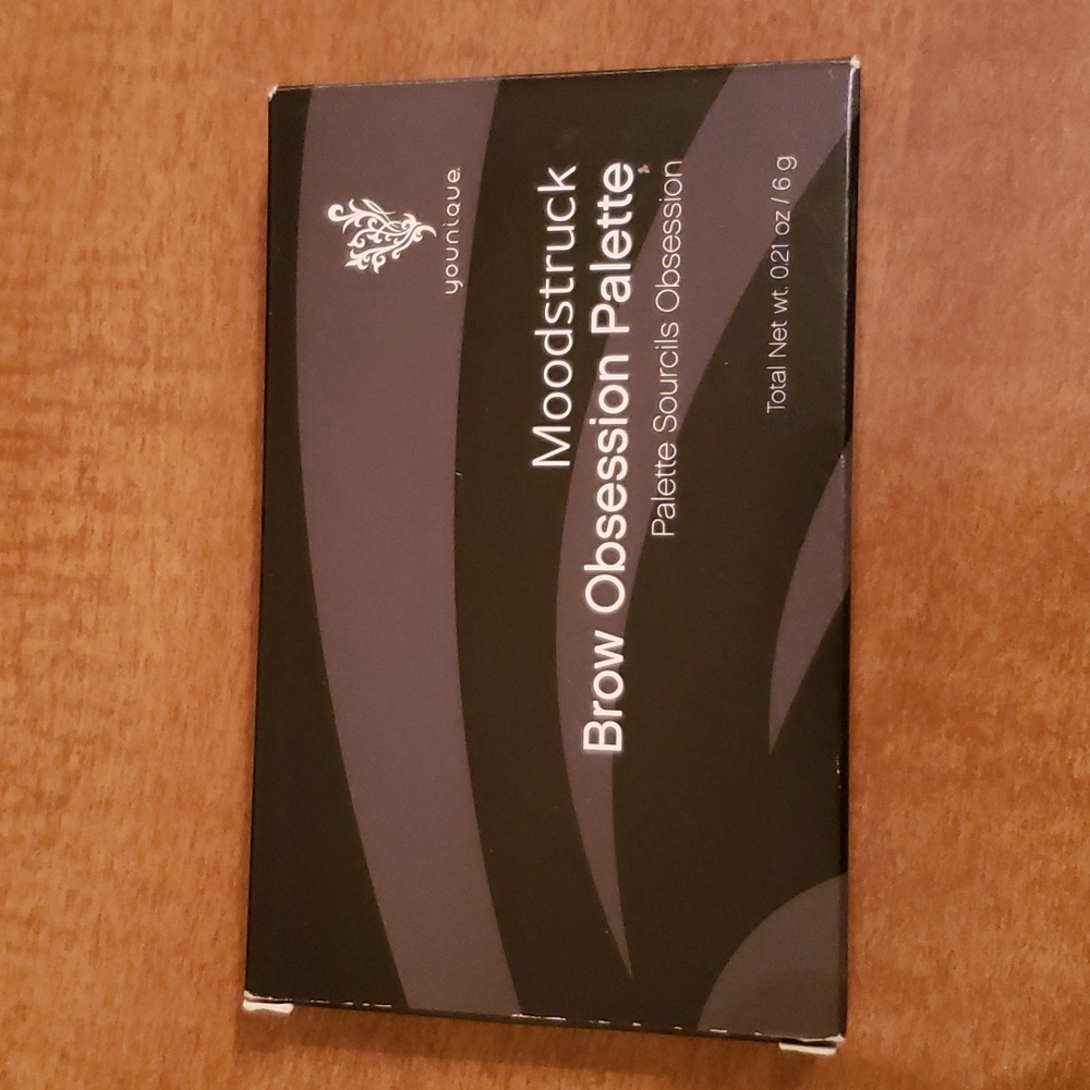 Younique brow palette